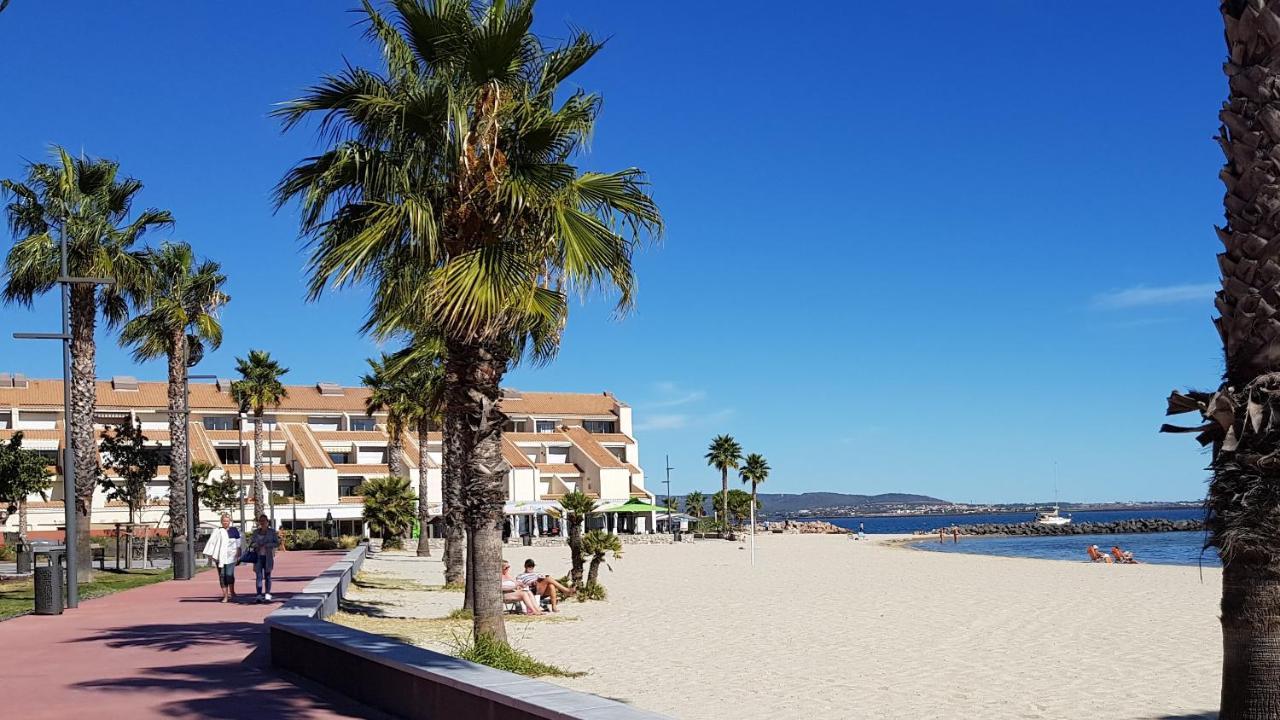 Le Sud Sur Plage Meze Luaran gambar